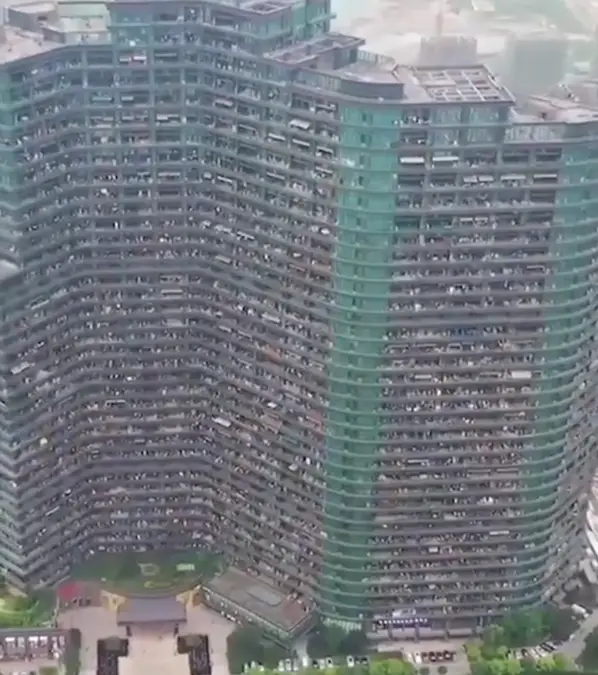 Although the complex can accommodate up to 30,000 residents, it currently houses around 20,000 / fatheristheone/TikTok