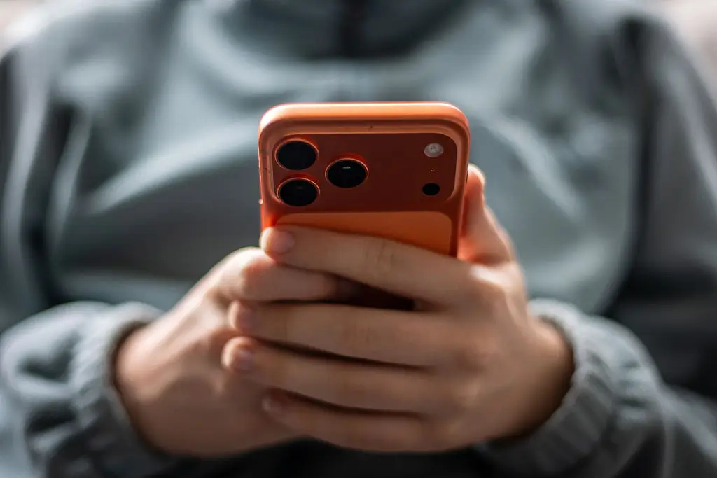 A lot of iPhones have been plagued with glitching problems (Matt Cardy/Getty Images)