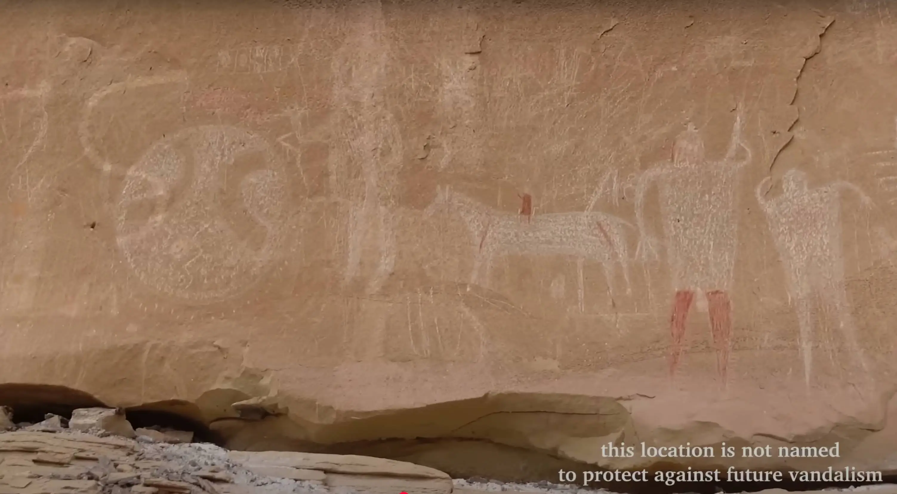 The YouTuber came across some amazing sights on his trip (Topo Traveler YouTube)