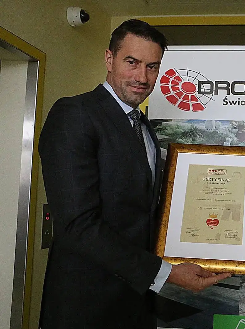 The CEO has since issued an apology (DROGBRUK kostka brukowa / Facebook)