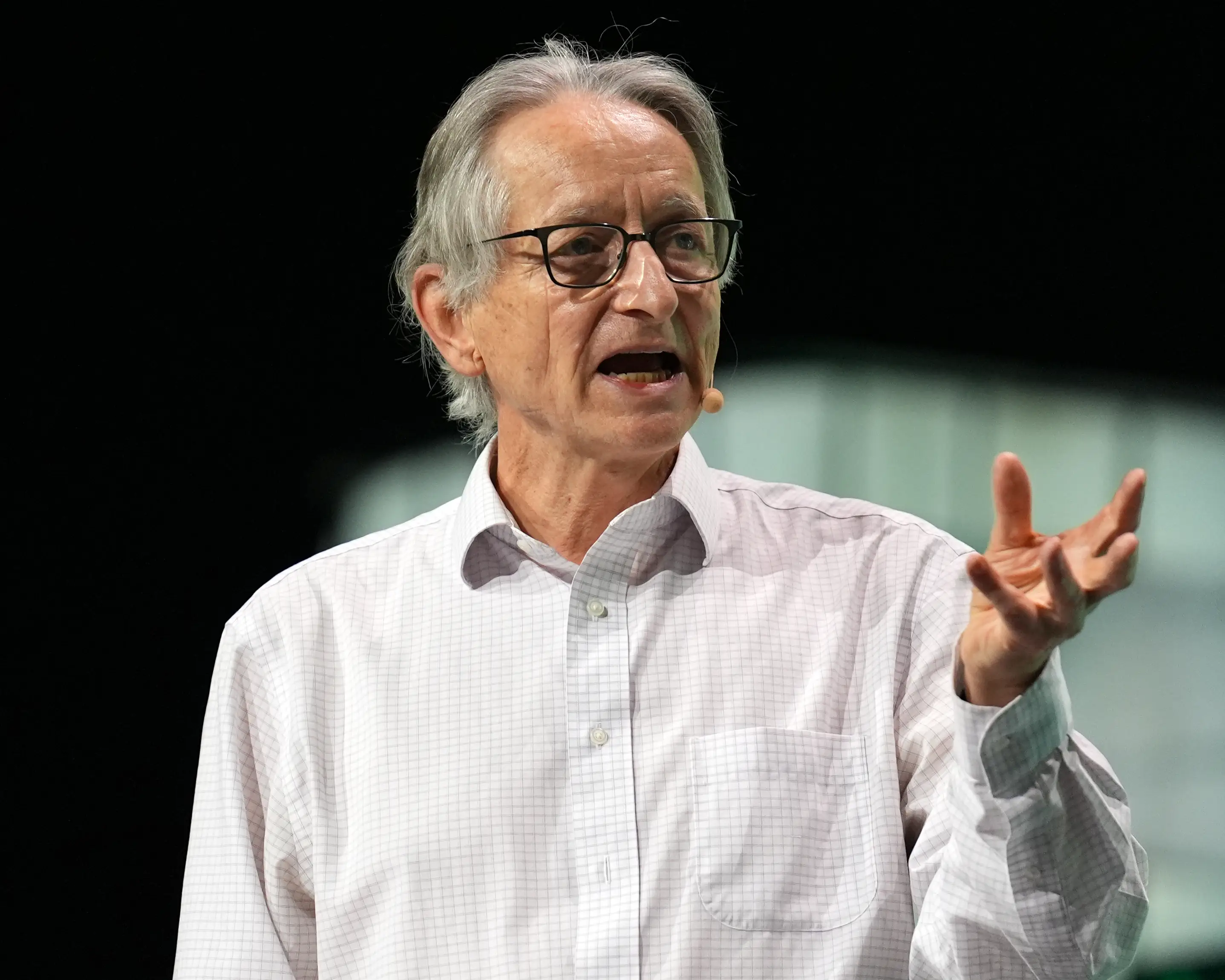 Computer scientist Dr Geoffrey Hinton has warned about the dangers of AI (Mert Alper Dervis/Anadolu via Getty Images)