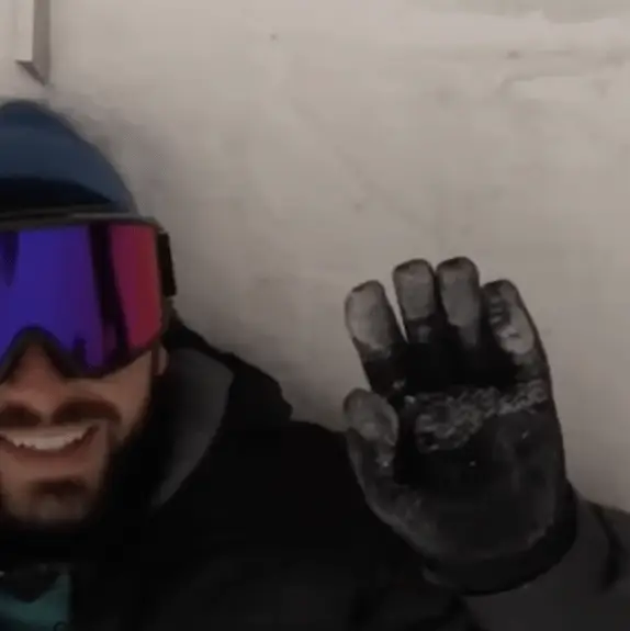 Camera dropped into hole 93 meters beneath Antarctica makes incredible discovery