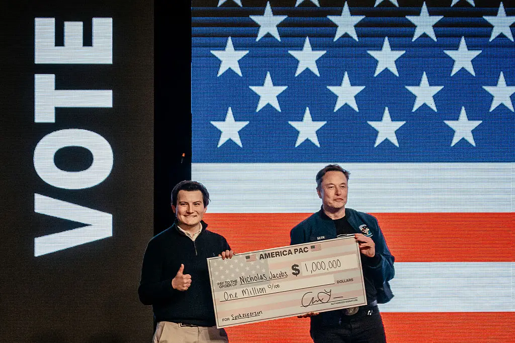 Elon Musk continues to lose billions under President Trump (Bloomberg / Contributor / Getty)