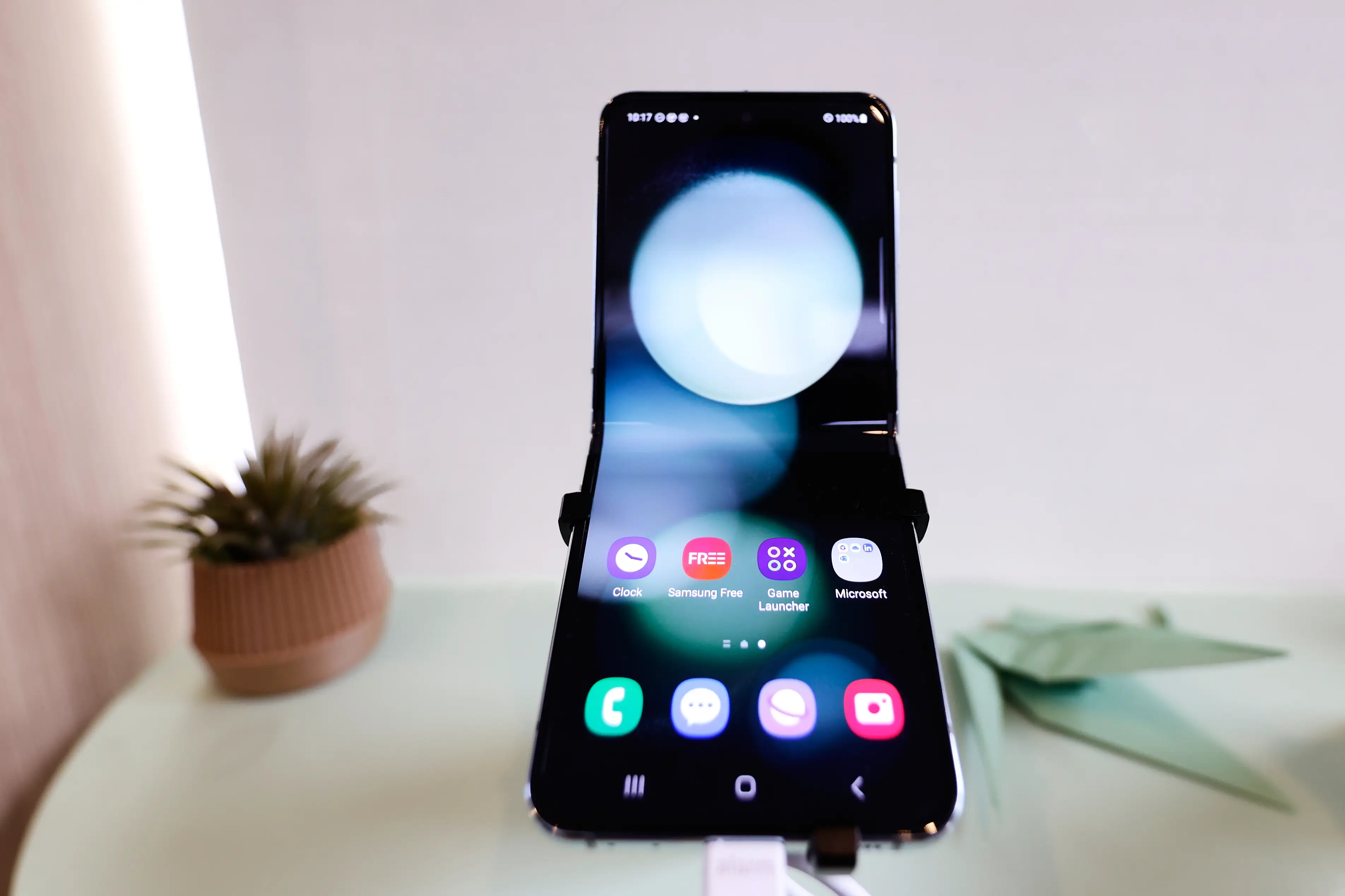 Part of the firm’s decision to rethink its foldable devices is to address the issue of a visible crease in the screen (Joan Cros/NurPhoto via Getty Images)