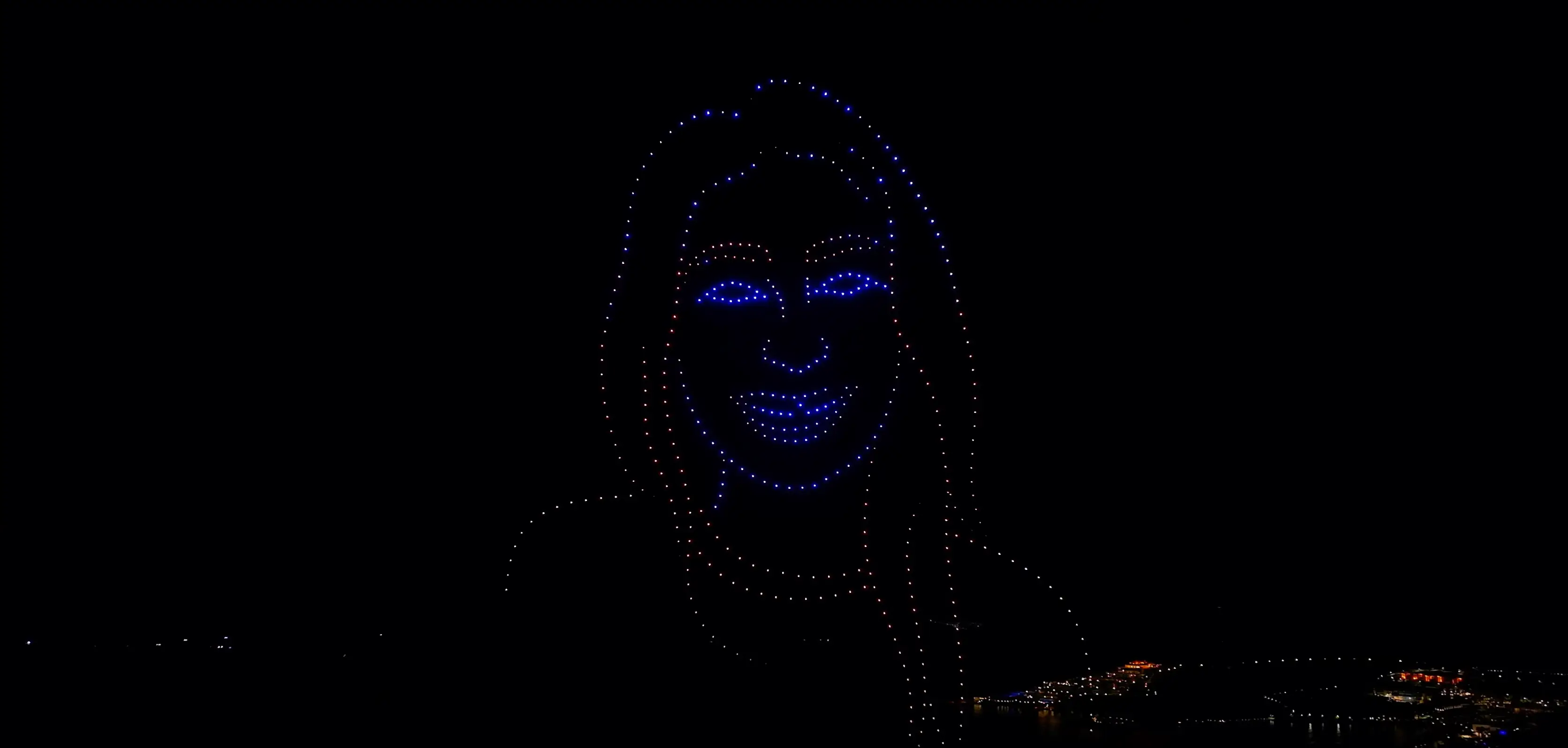 The YouTuber surprised guests with 500 drones (Youtube/@Mrwhosetheboss)