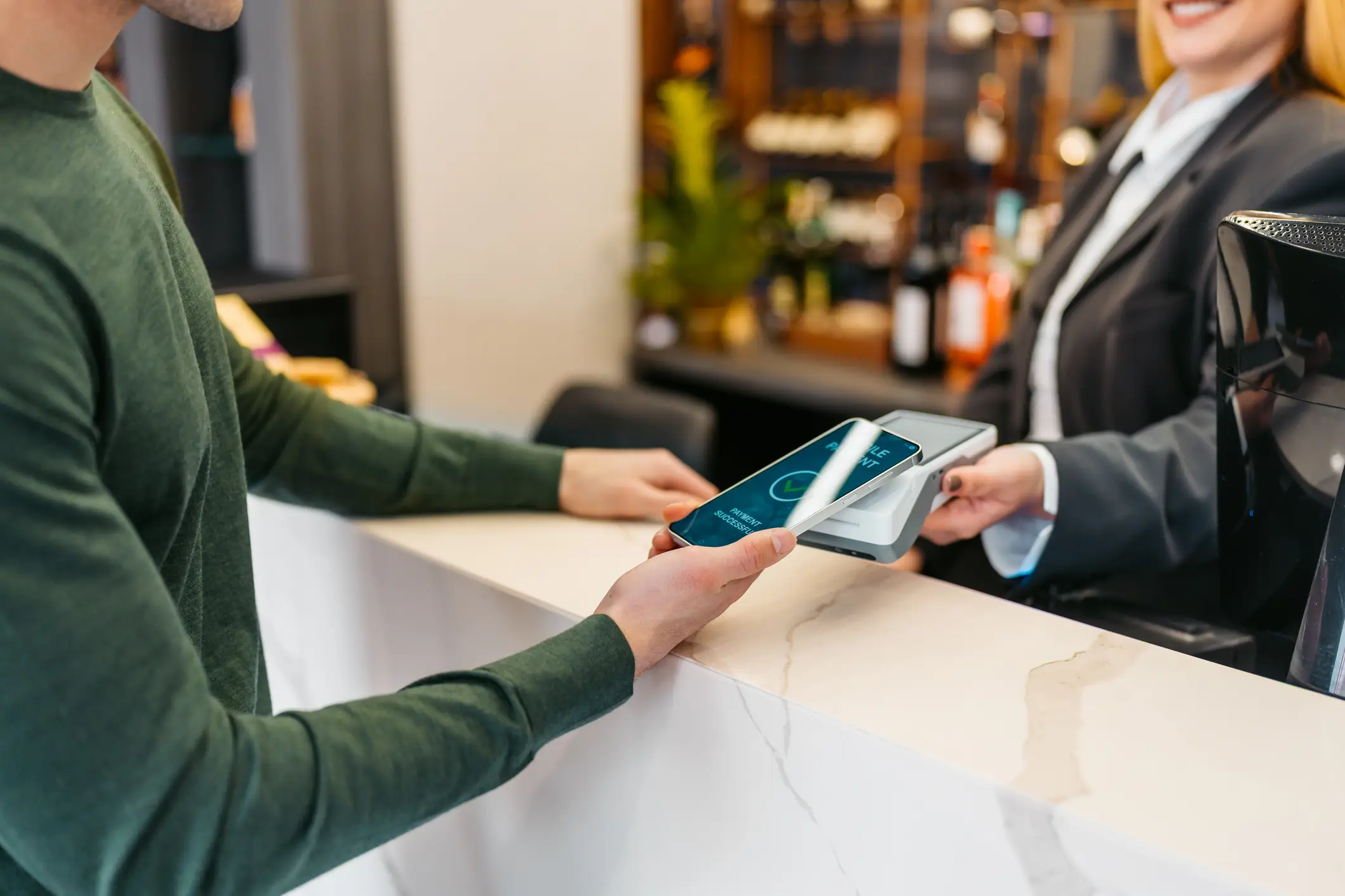 An experiment show how surprisngly simply it is to approve transactions from a locked iPhone (urbazon/Getty)