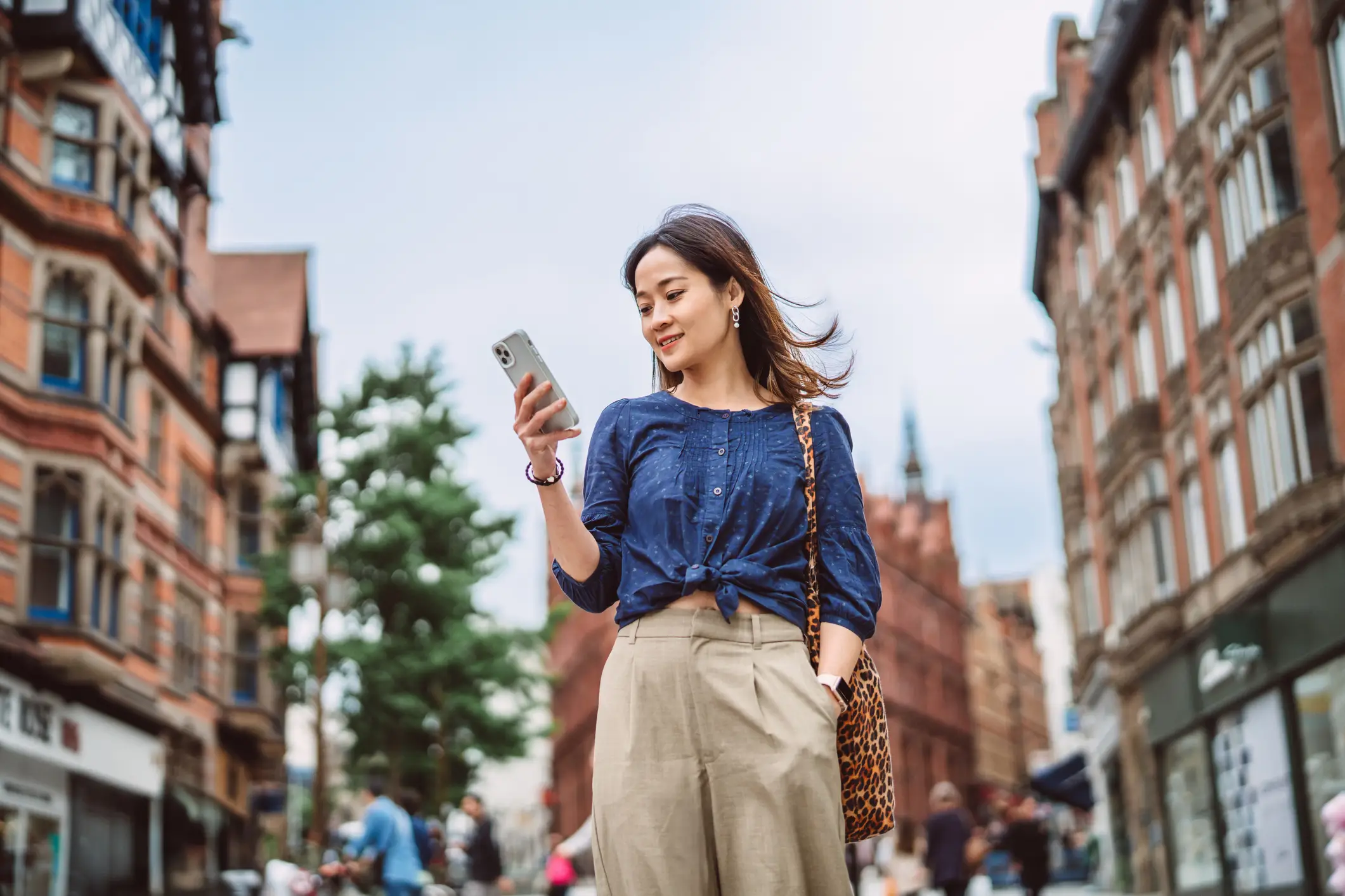 Apple Maps will now provide suggestions for places to visit when prompted, giving you everything you need to explore a new city (Getty Stock)