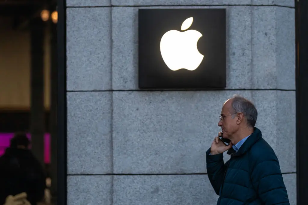 Maybe we should all invest in Apple and wait a decade? (Marcos del Mazo/LightRocket via Getty Images)