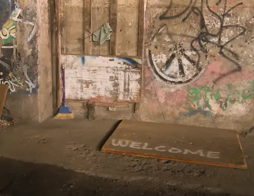 Carlos was later forced to vacate his home. (YouTube/Erik K Swanson)