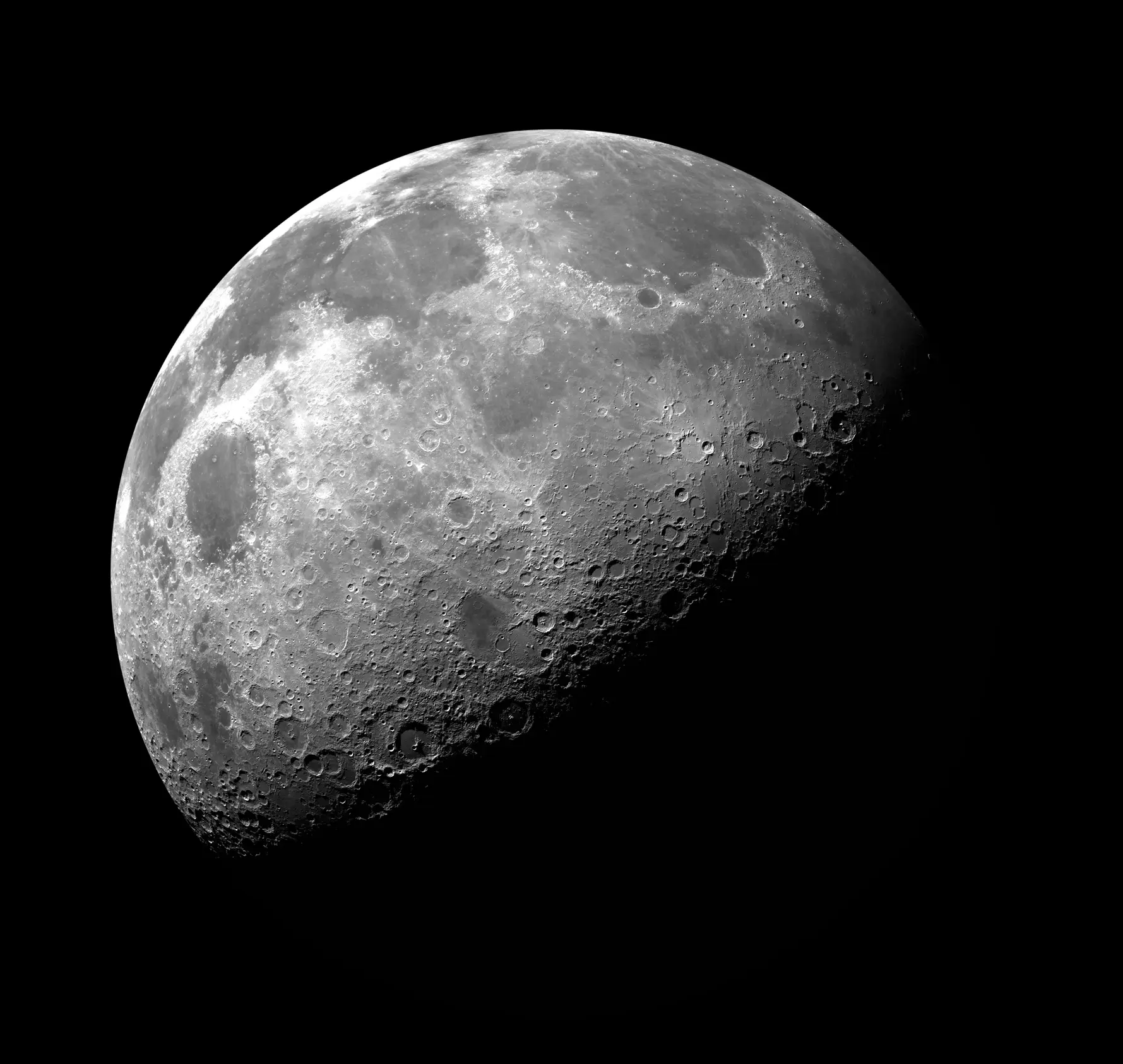 An expert has revealed what happens to the objects left on the moon (Michael Dunning/Getty)