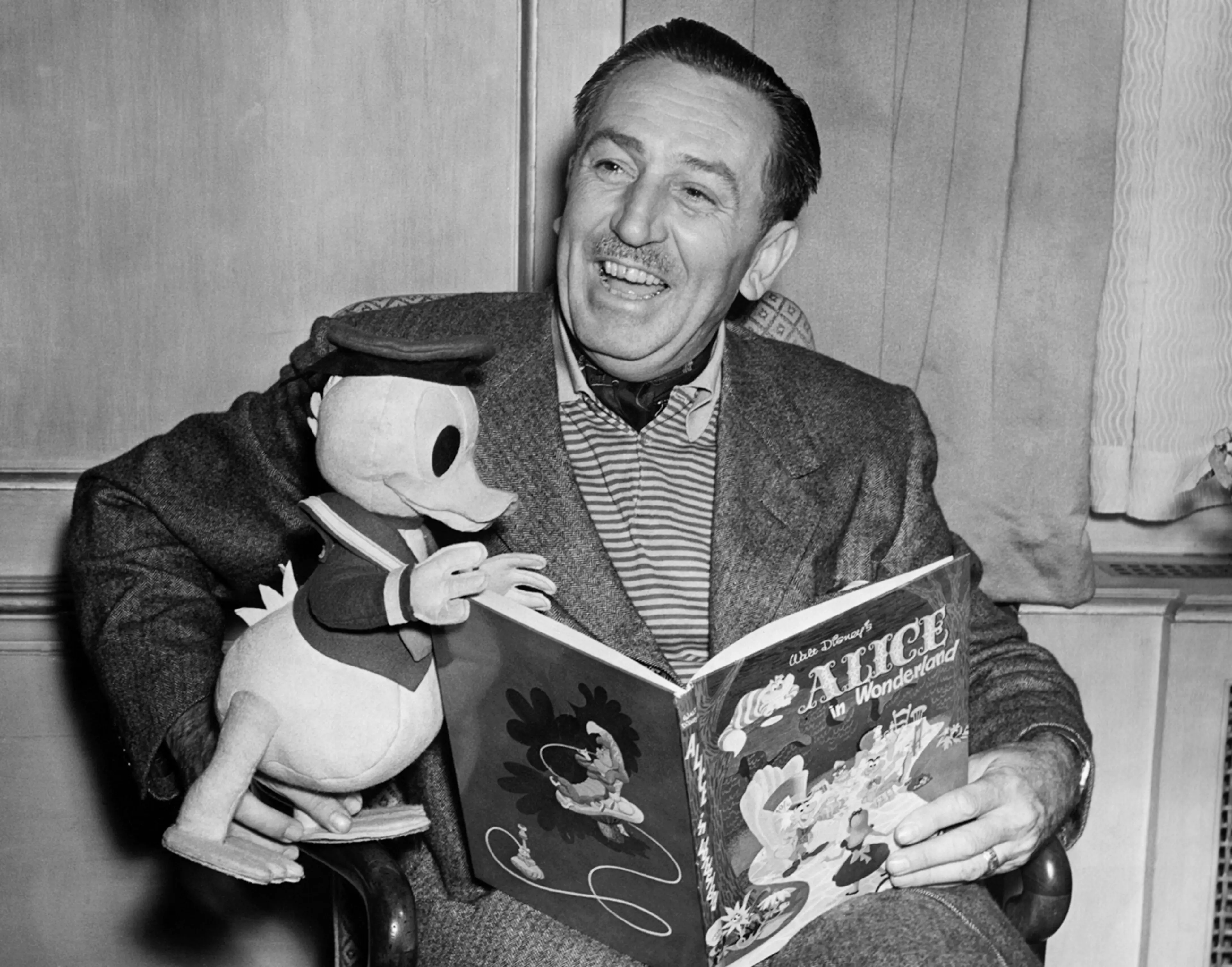 Walt Disney worked for the FBI to spy on his employees (Hulton Deutsch / Contributor via Getty)