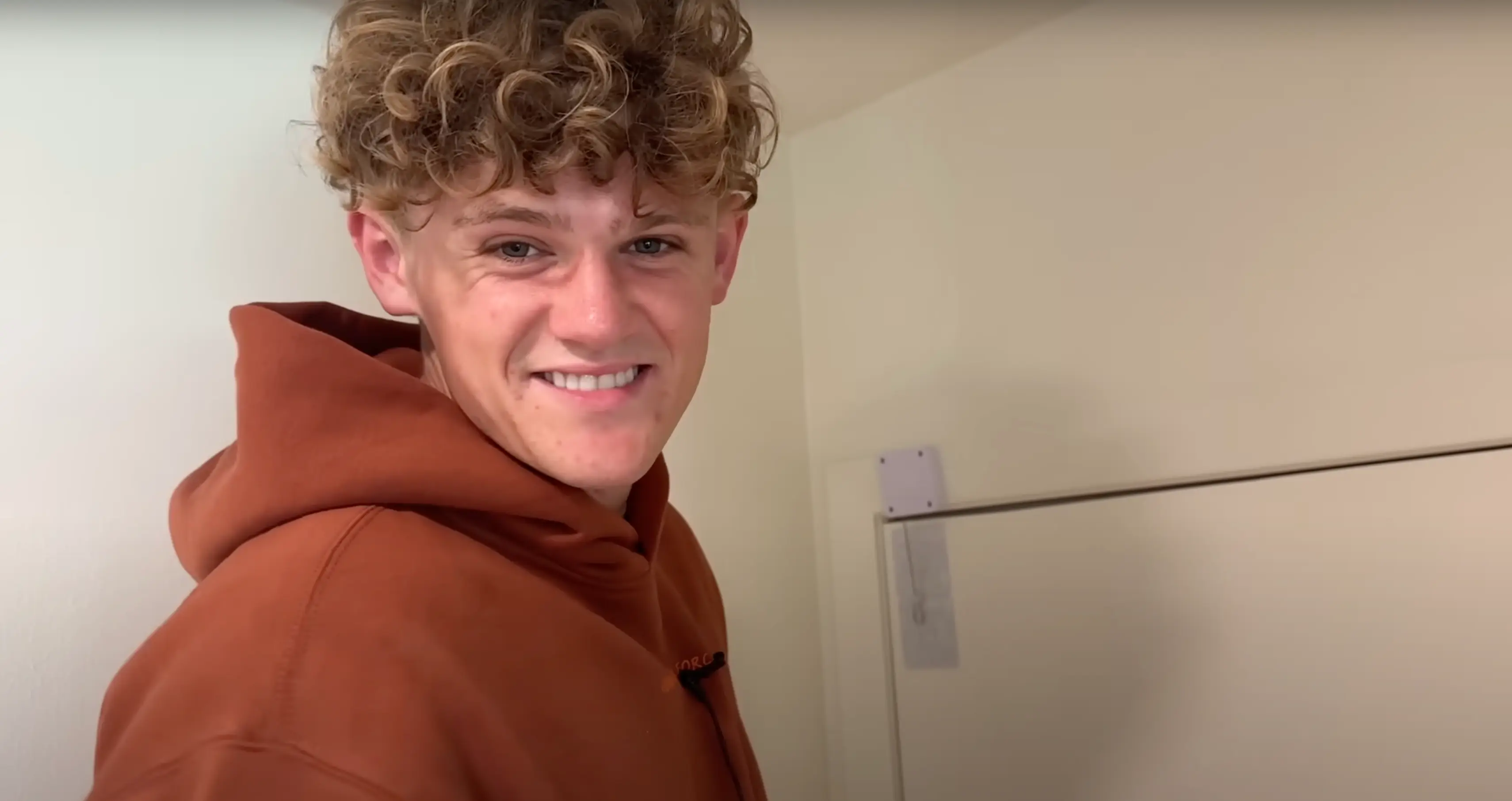 The YouTuber was impressed by the automatic door closer (YouTube/@ryan)