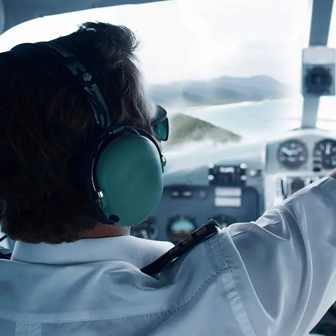 Pilot (Cavan Images / Iván Berrocal via Getty)
