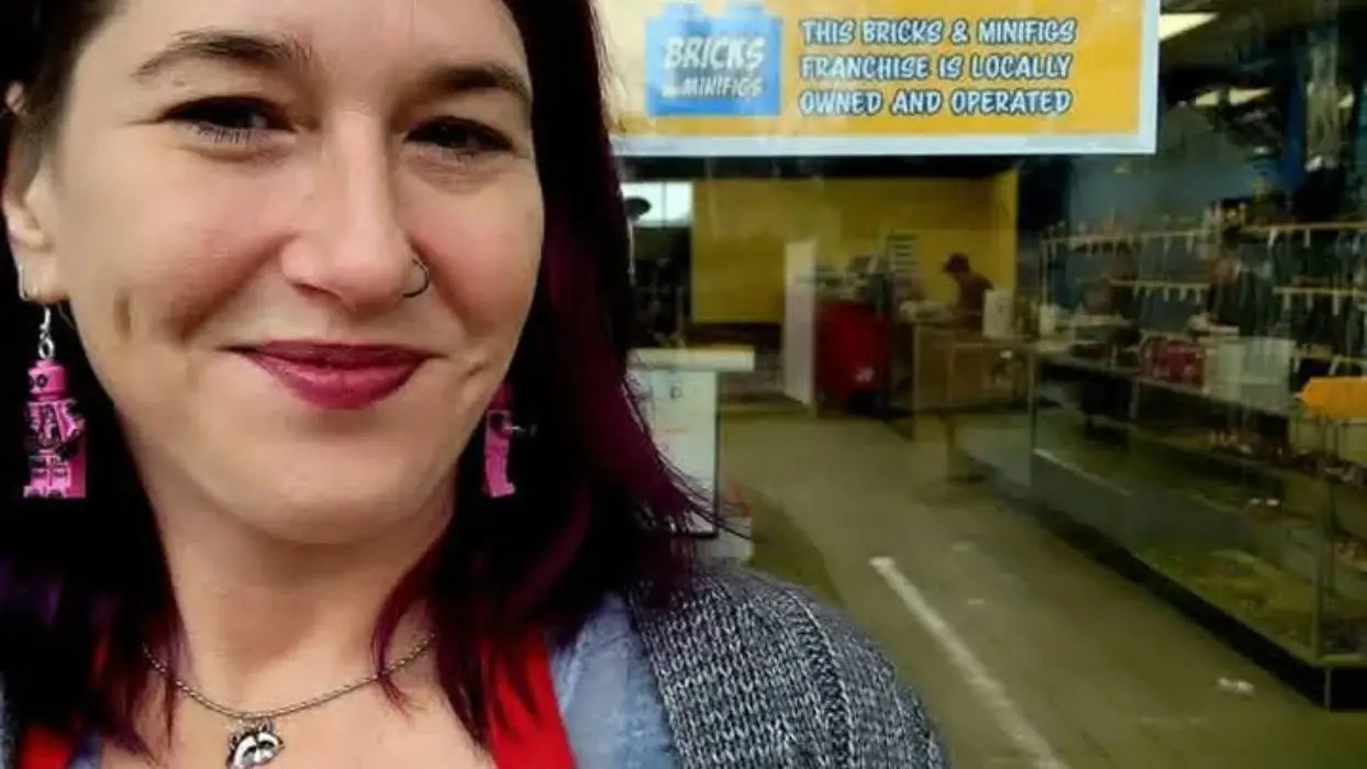 The former franchise owners claims they were unfairly forced out of Bricks & Minifigs (GoFundMe)