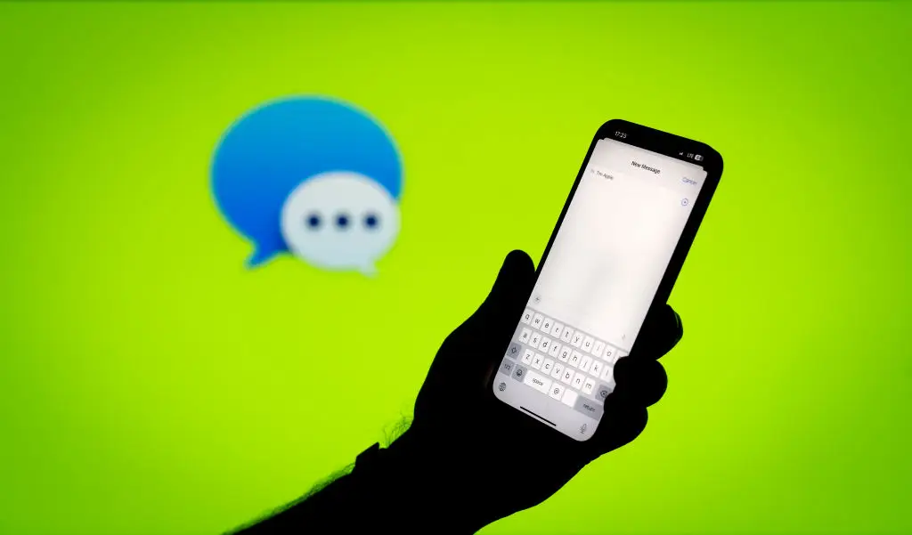 There are simple ways to fix the issue on iMessage (Jaap Arriens/NurPhoto via Getty Images)
