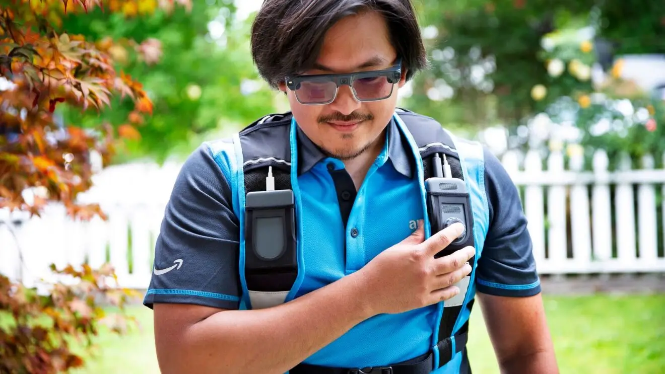 New AI-powered smart glasses will record Amazon delivery drivers at work (Amazon)