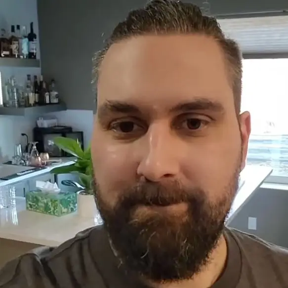 Mike Coppola / Staff/ Getty / comicstorian / Instagram