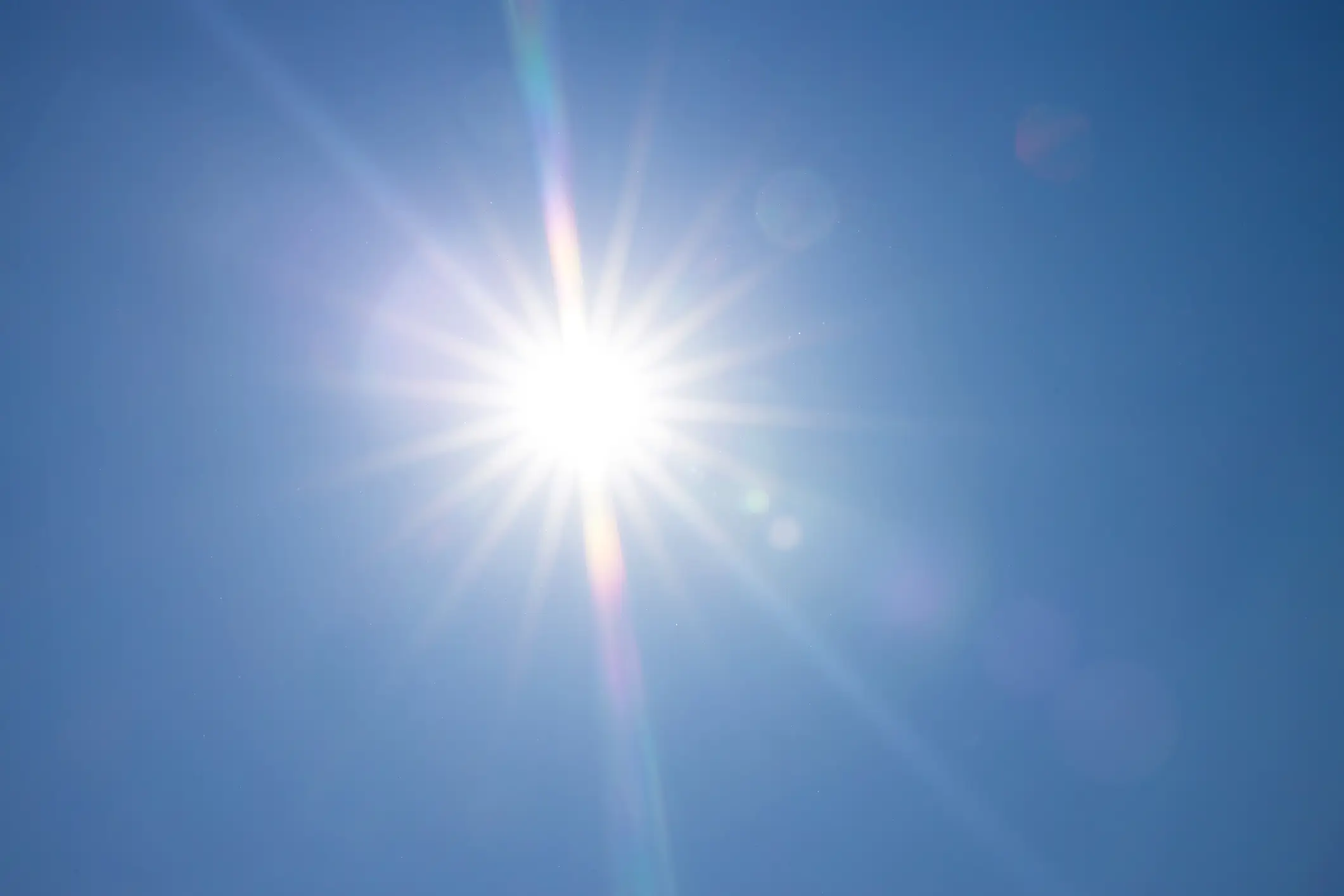 There would be 8 minutes and 20 seconds between the Sun's disappearance in space and its vanishing on Earth (Getty Stock)