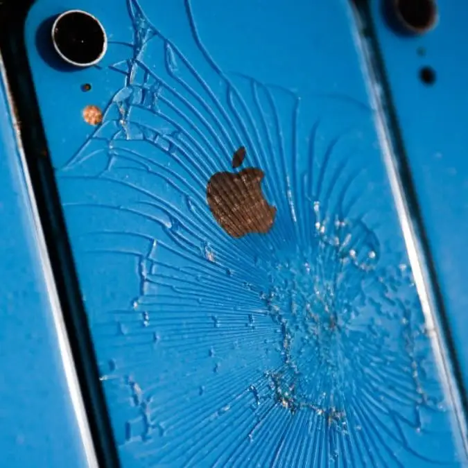 iPhone fans baffled after user spots 'black dot of death' at the top of their screen