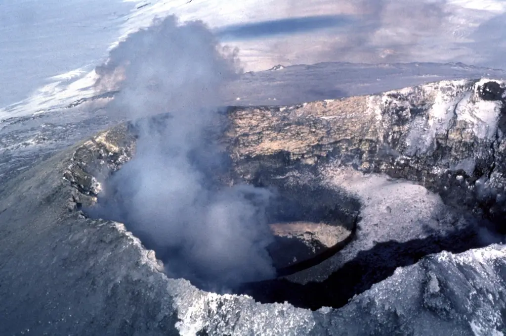 Erebus is the only active volcano in Antarctica above the surface right now (Bill Rose/Michigan Technological University)