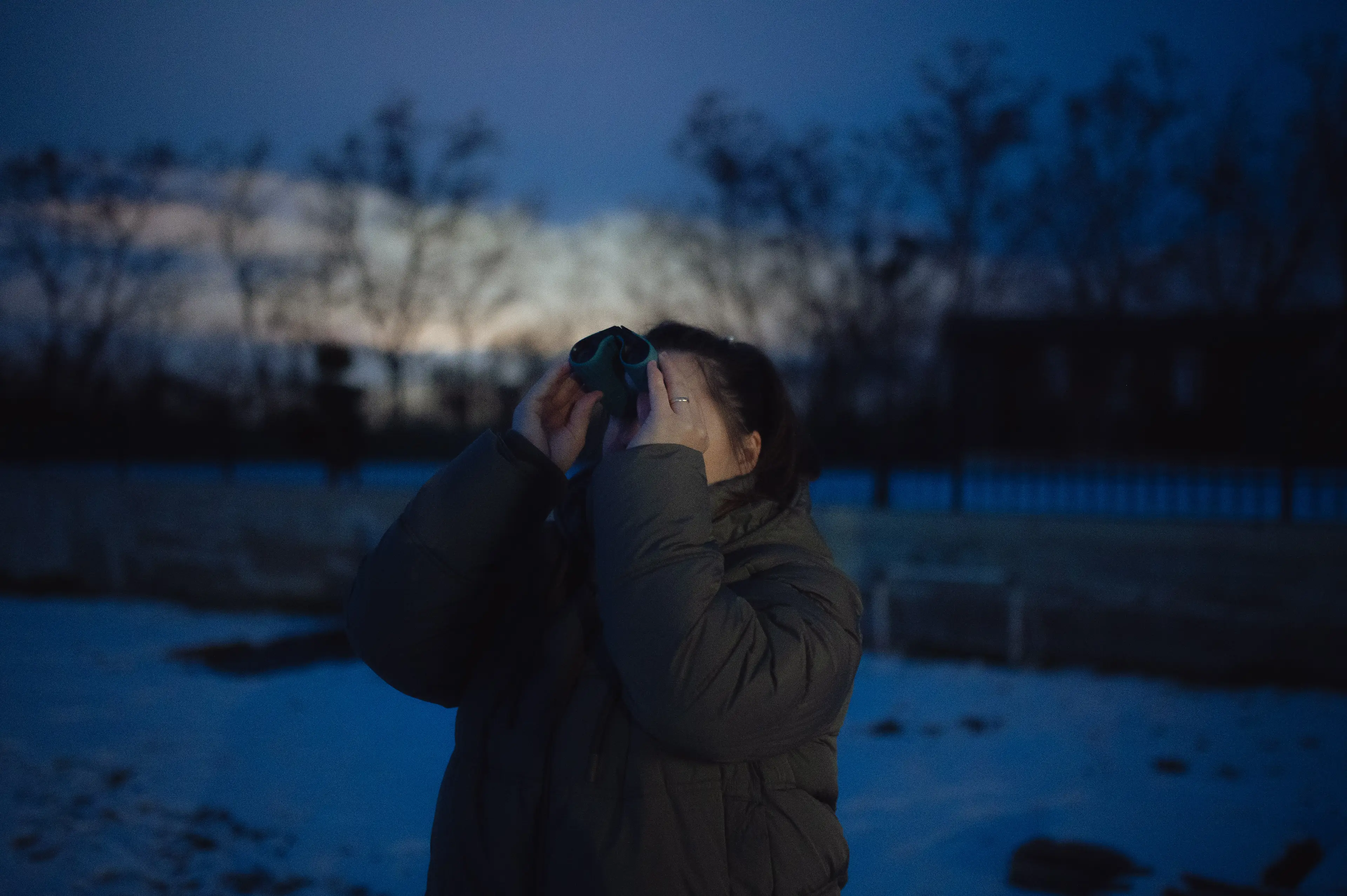 Using binoculars for stargazing (Getty Images)