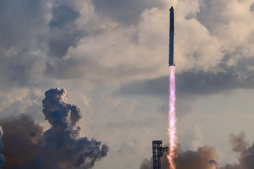 The success of this recent launch could see Musk handed the keys for NASA's lunar landing (Brandon Bell/Getty Images)