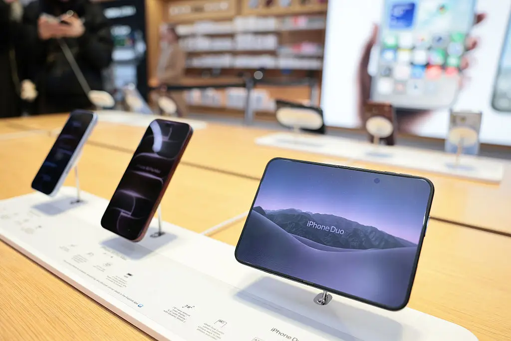 Apple insider Mark Gurman claims iPhone Duo 2 prototypes are already out in the wild (Michael M. Santiago / Staff / Getty)