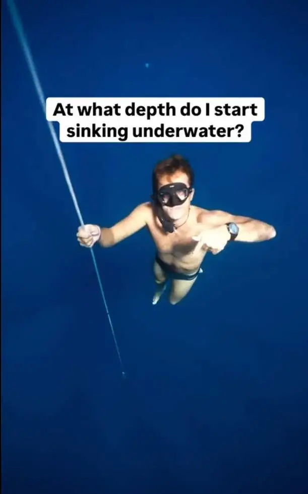 The man dived at different depths in the ocean (Reddit)