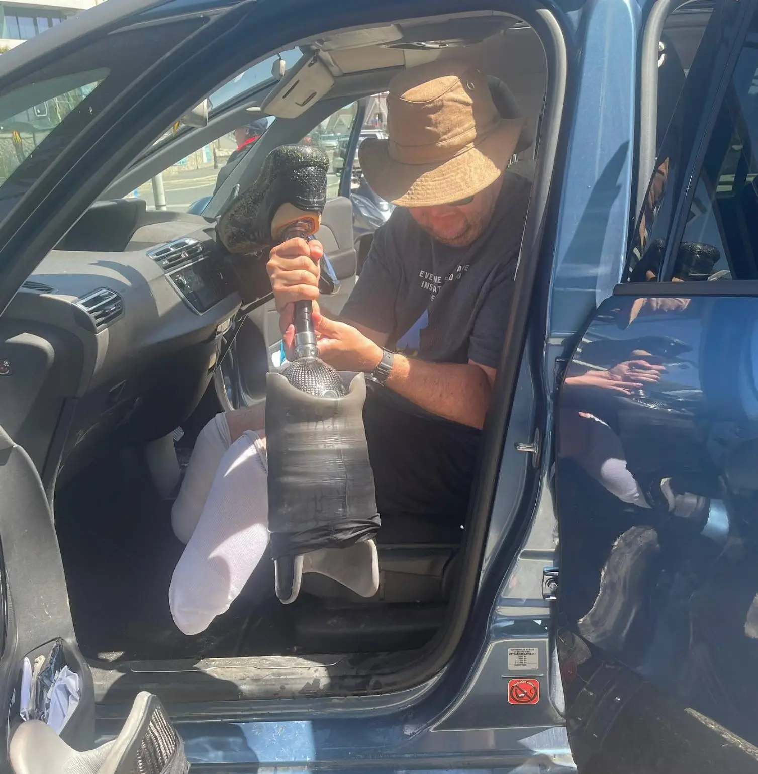 Hopper claims he was plagued with persistent thoughts of amputation (Instagram / bionicsurgeon)