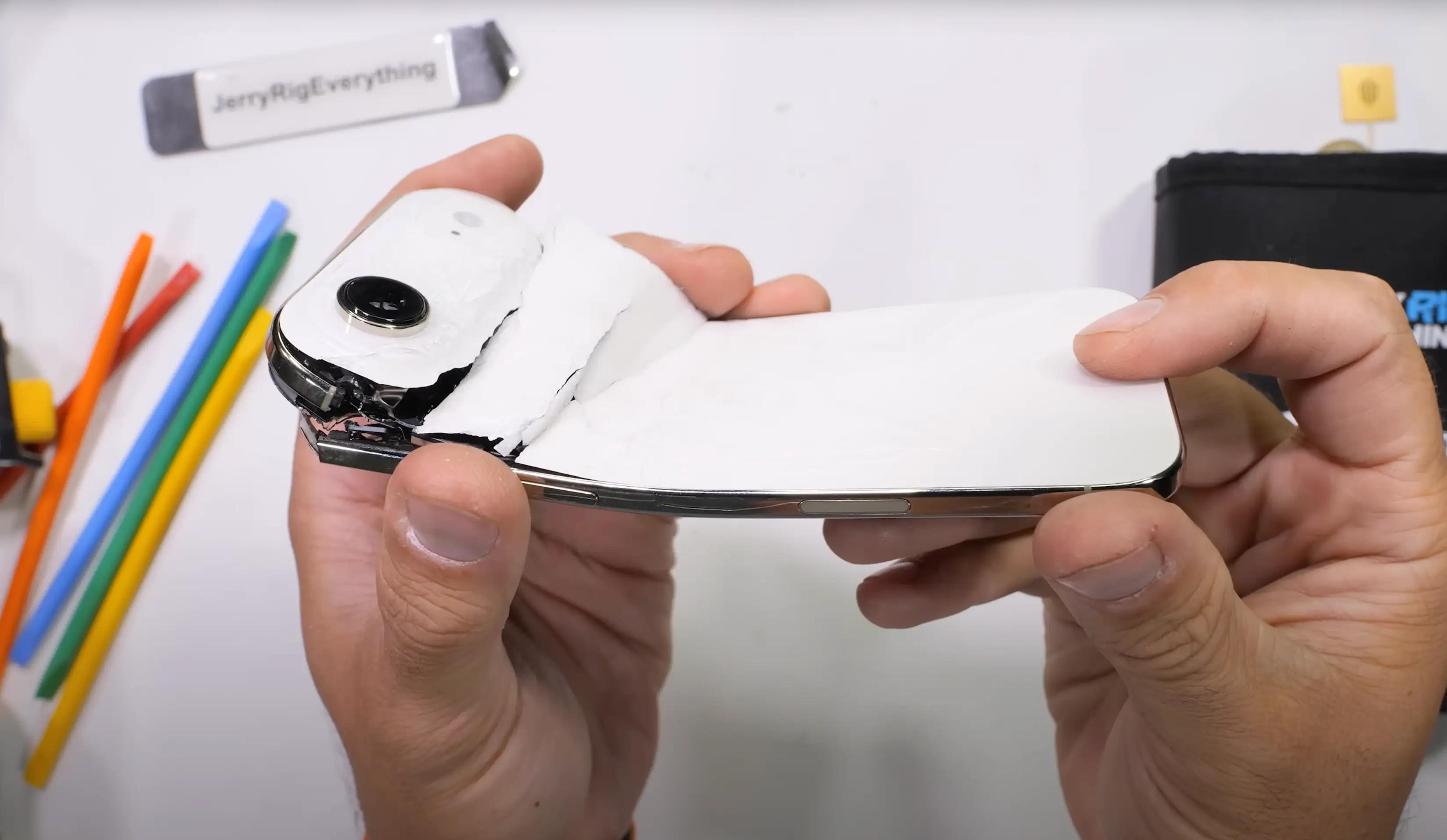 The tech YouTuber wanted to find out if the iPhone Air is really the 'most durable' iPhone yet (YouTube/@JerryRigEverything)