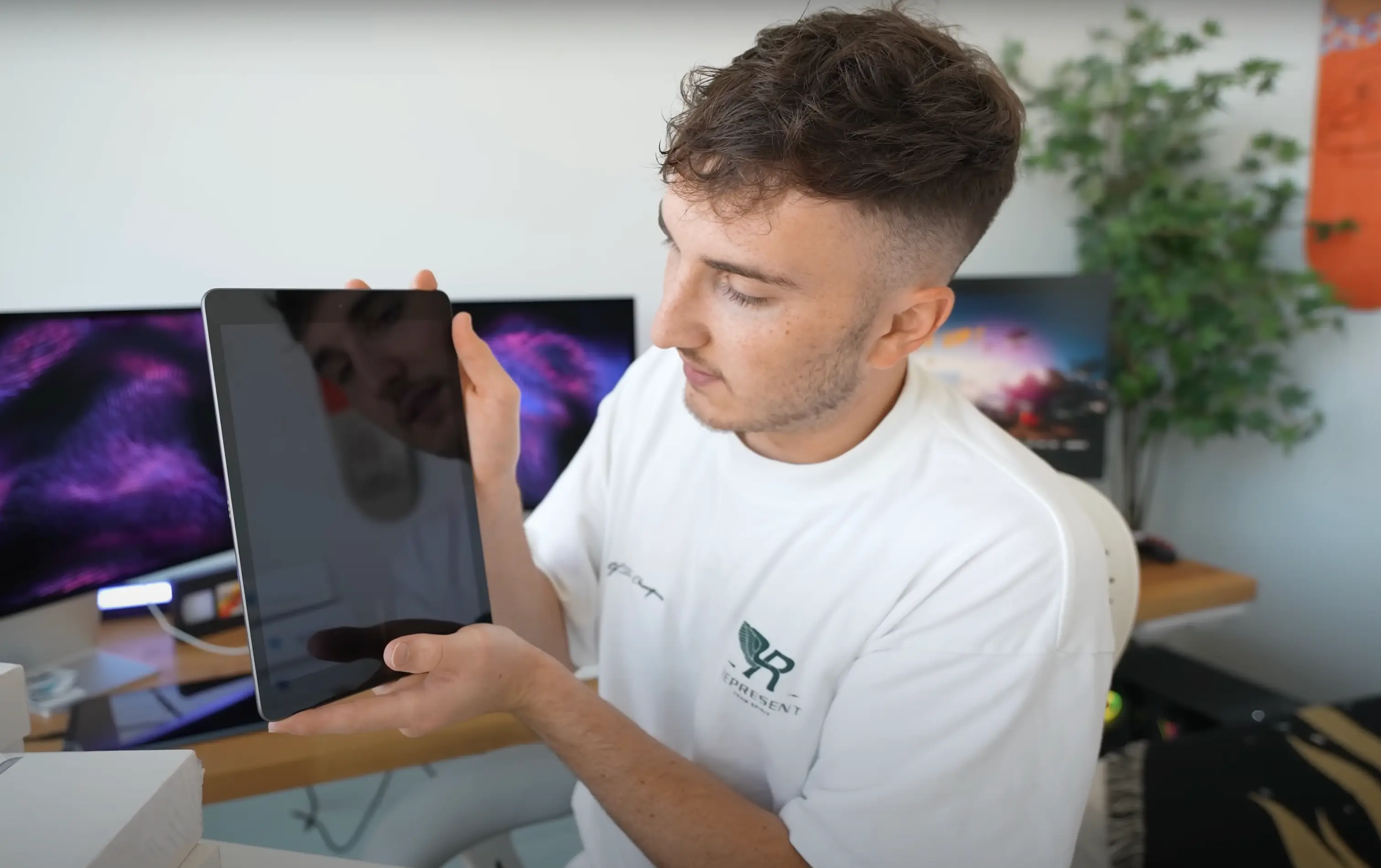 Harrison Nevel bought a giant pallet of returned Apple products (YouTube/@HarrisonNevel)