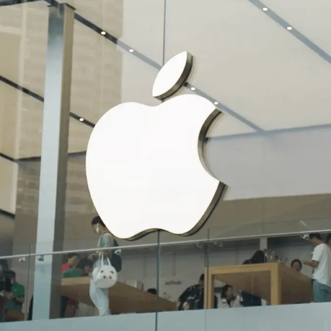 Apple sue US movie theatre chain over their name in bizarre lawsuit