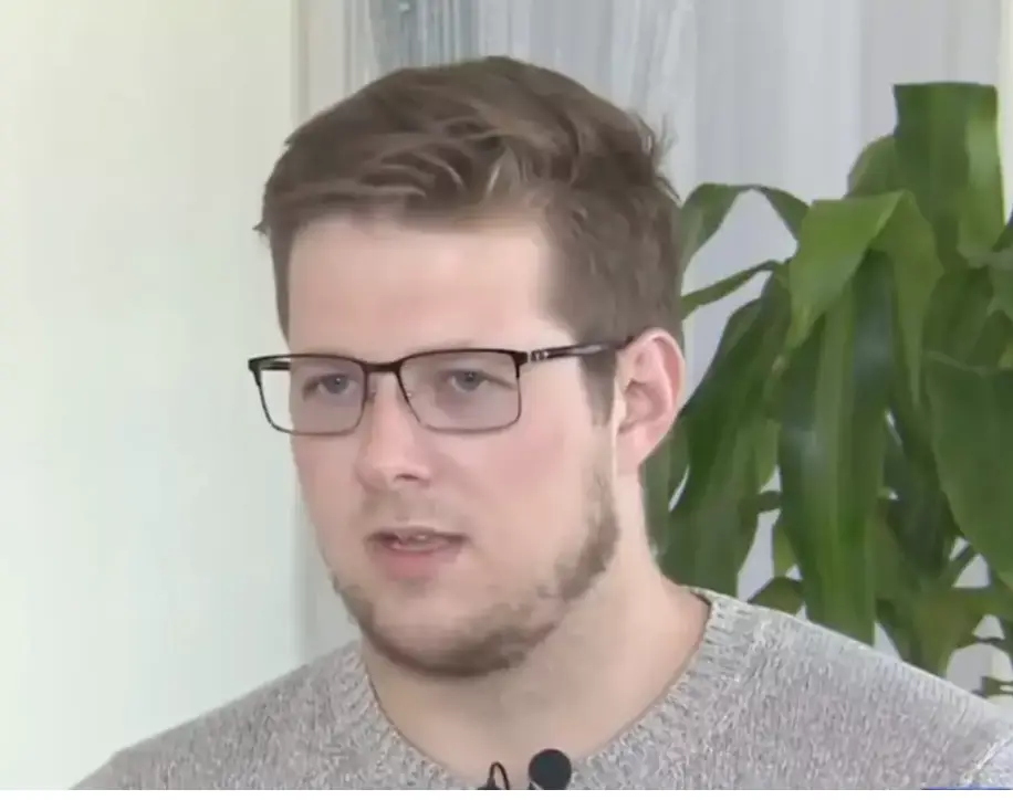 Anyon was just trying to be a good guy when he got scammed.