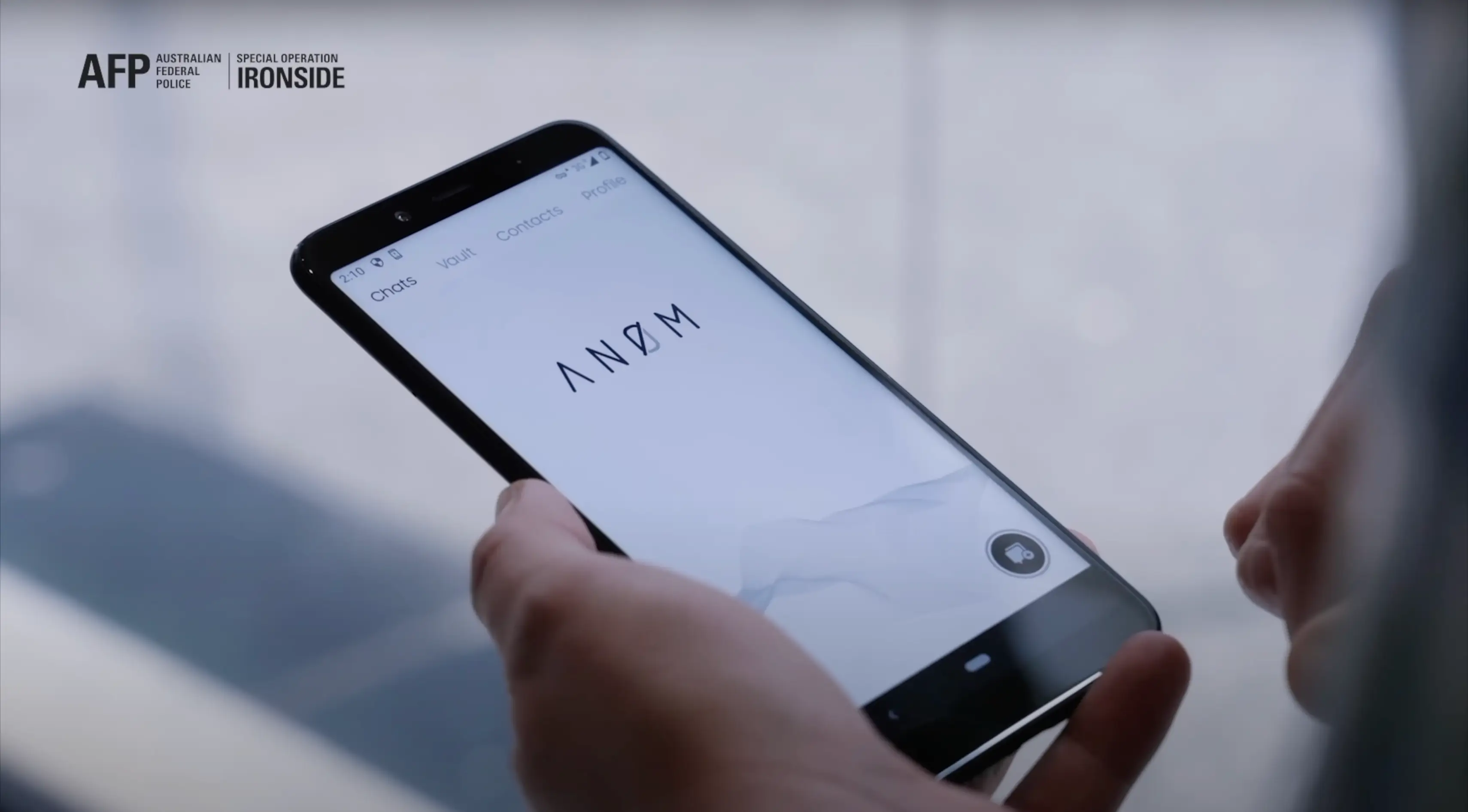 The phone also allowed the police to track the user's location (YouTube/@HughJeffreys)