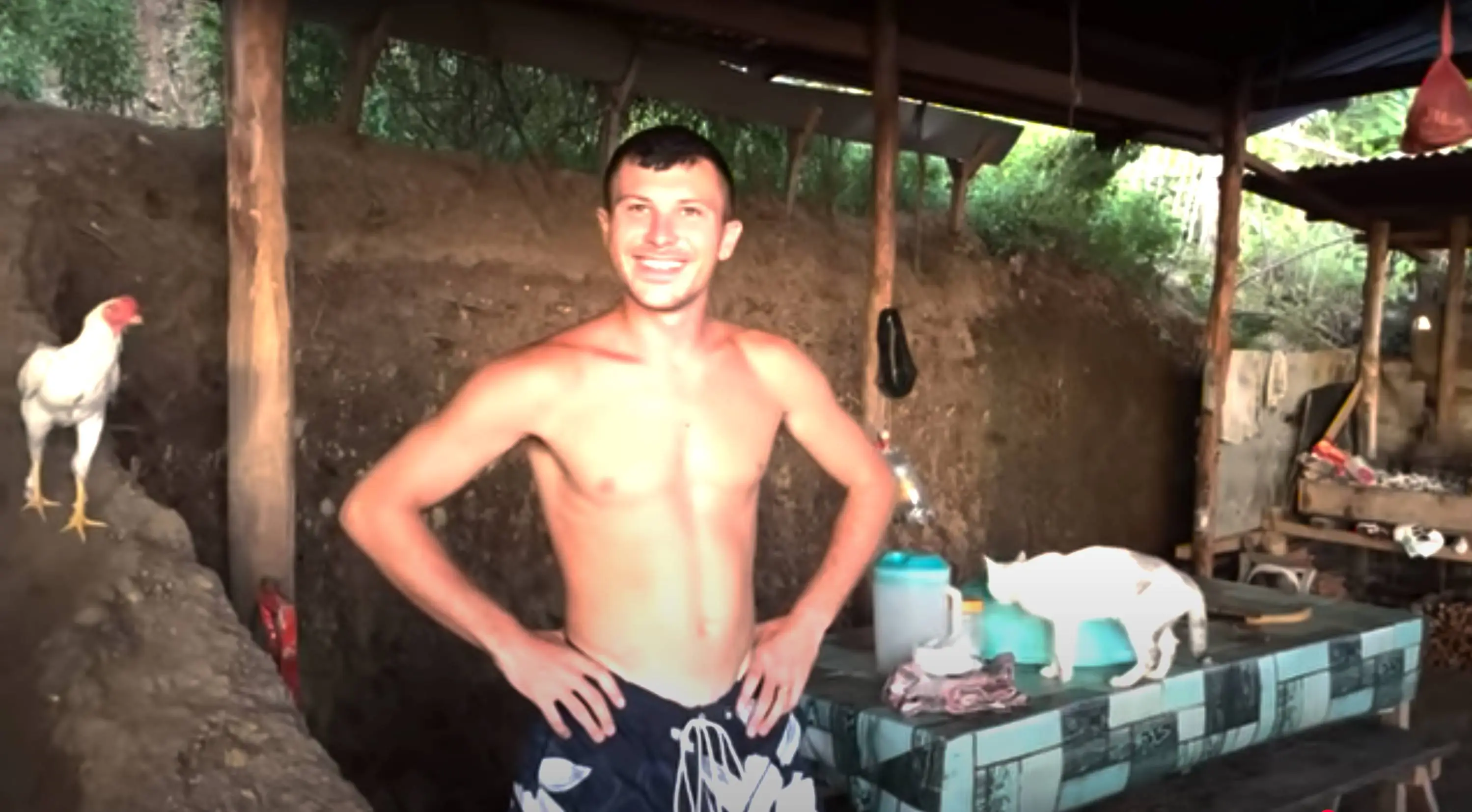 Elliot Eastman has a whole channel dedicated to his life in the Philippines (YouTube / Elliot Eastman)