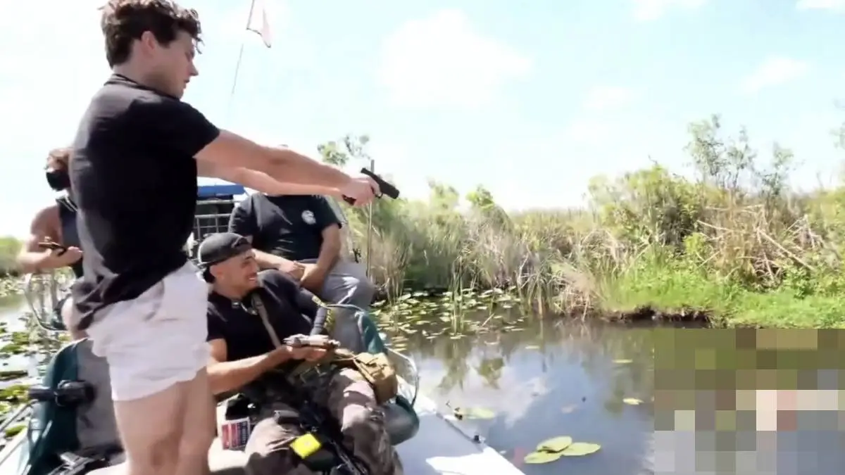 Footage showed Peters opening fire on an alligator (Kick / Clavicular)