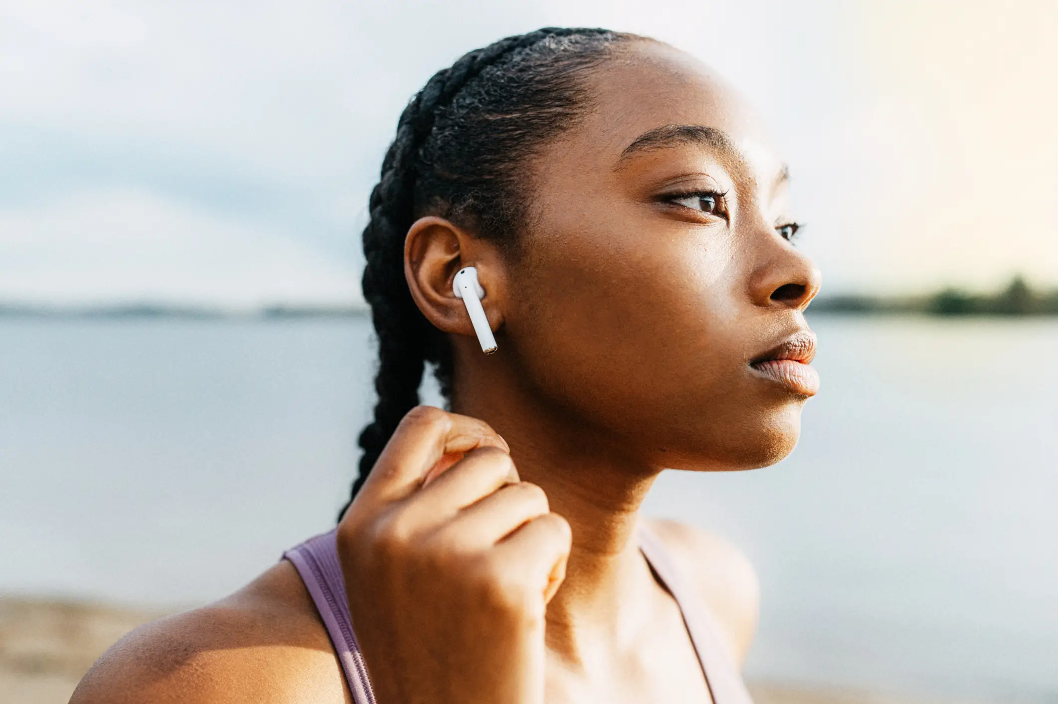 Some wireless earphones can hit 100 decibels, which can damage your hearing after just 15 minutes of exposure. (Stefania Pelfini la Waziya/Getty)