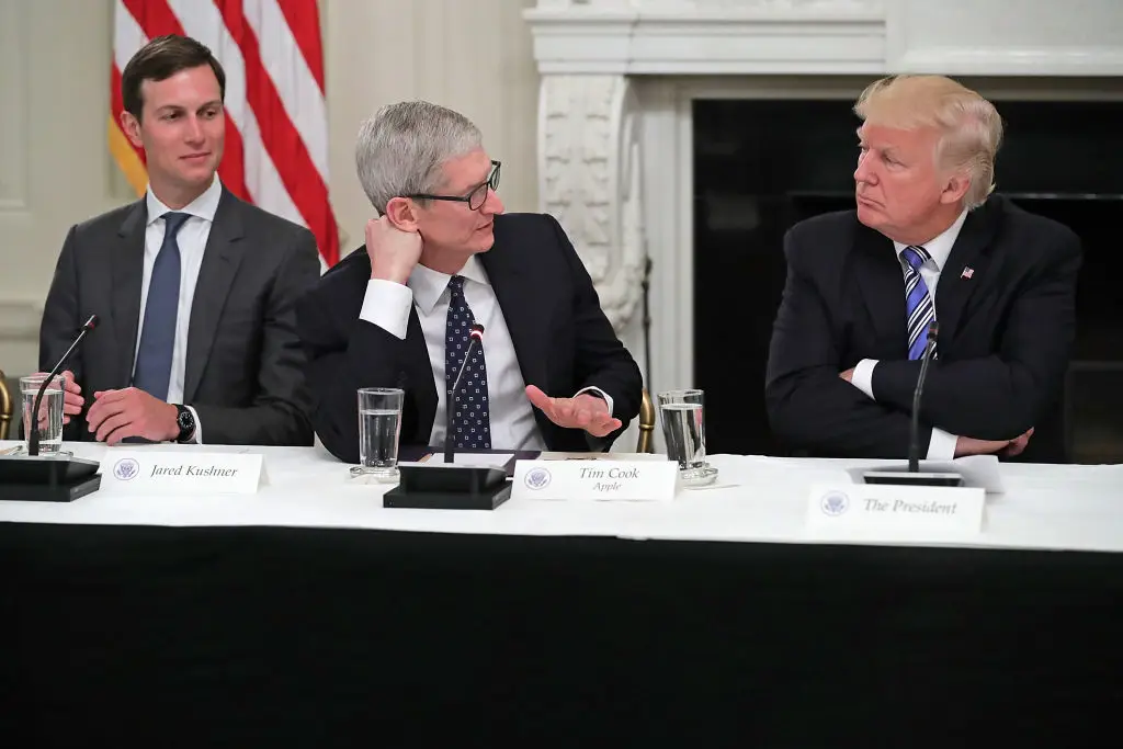 There could be trouble in paradise for the Apple CEO and the POTUS (Chip Somodevilla / Staff / Getty)