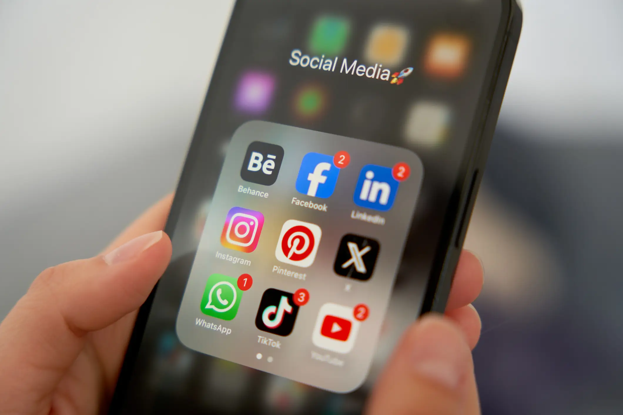The proposed law could be set to combat childhood addiction to social media (canart7/Getty Images)