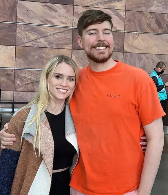 Instagram/@thea_booysen