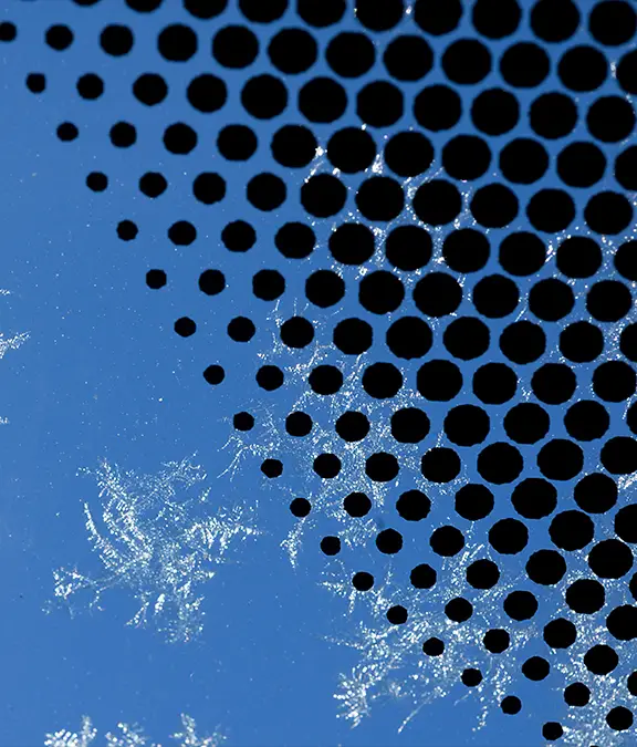 The frit is baked onto the surface of the windscreen /John Nordell/Getty Images