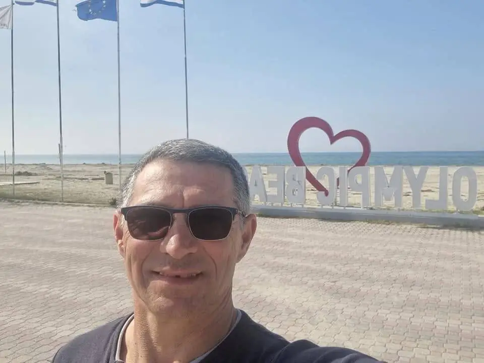 Ljubisa Karović was left hanging out of the plane's window (Facebook / Ljubisa Karović)