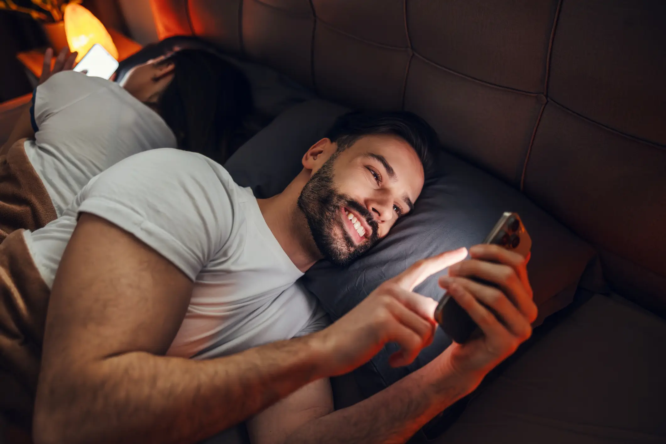 Disappearing messages can keep certain conversations hidden (Organic Media/Getty)