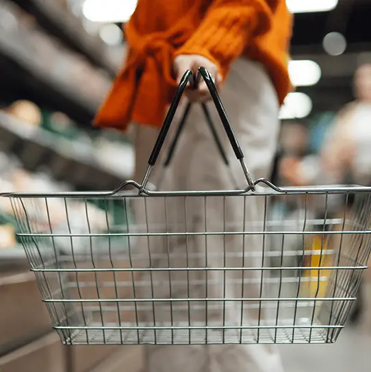 Alexander Spatari / Oscar Wong / Getty