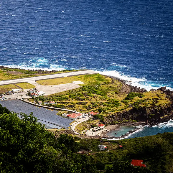 Patrick van Katwijk / Contributor / Getty / Swiss001/YouTube