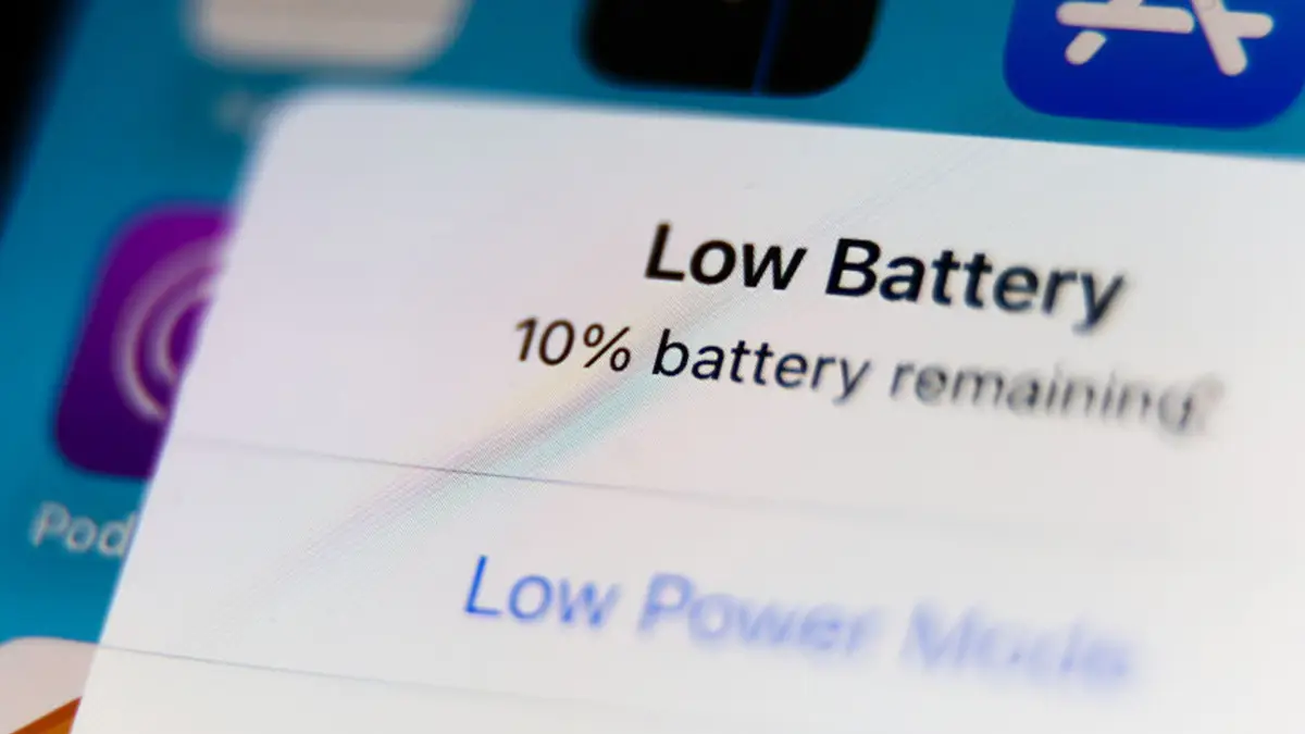It turns out that the method you use to charge up your smartphone really matters (Jakub Porzycki/NurPhoto via Getty Images)