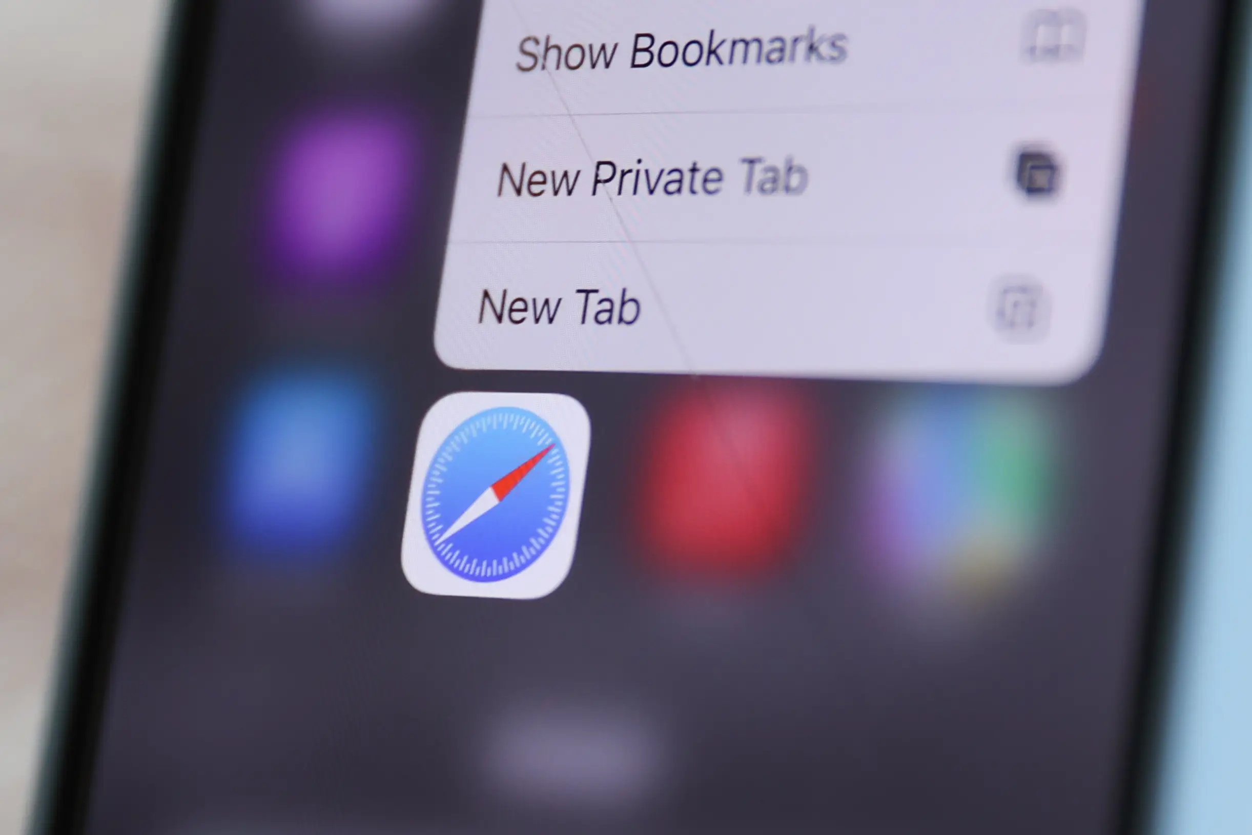 The Safari app is getting an update (Jakub Porzycki/NurPhoto via Getty Images)