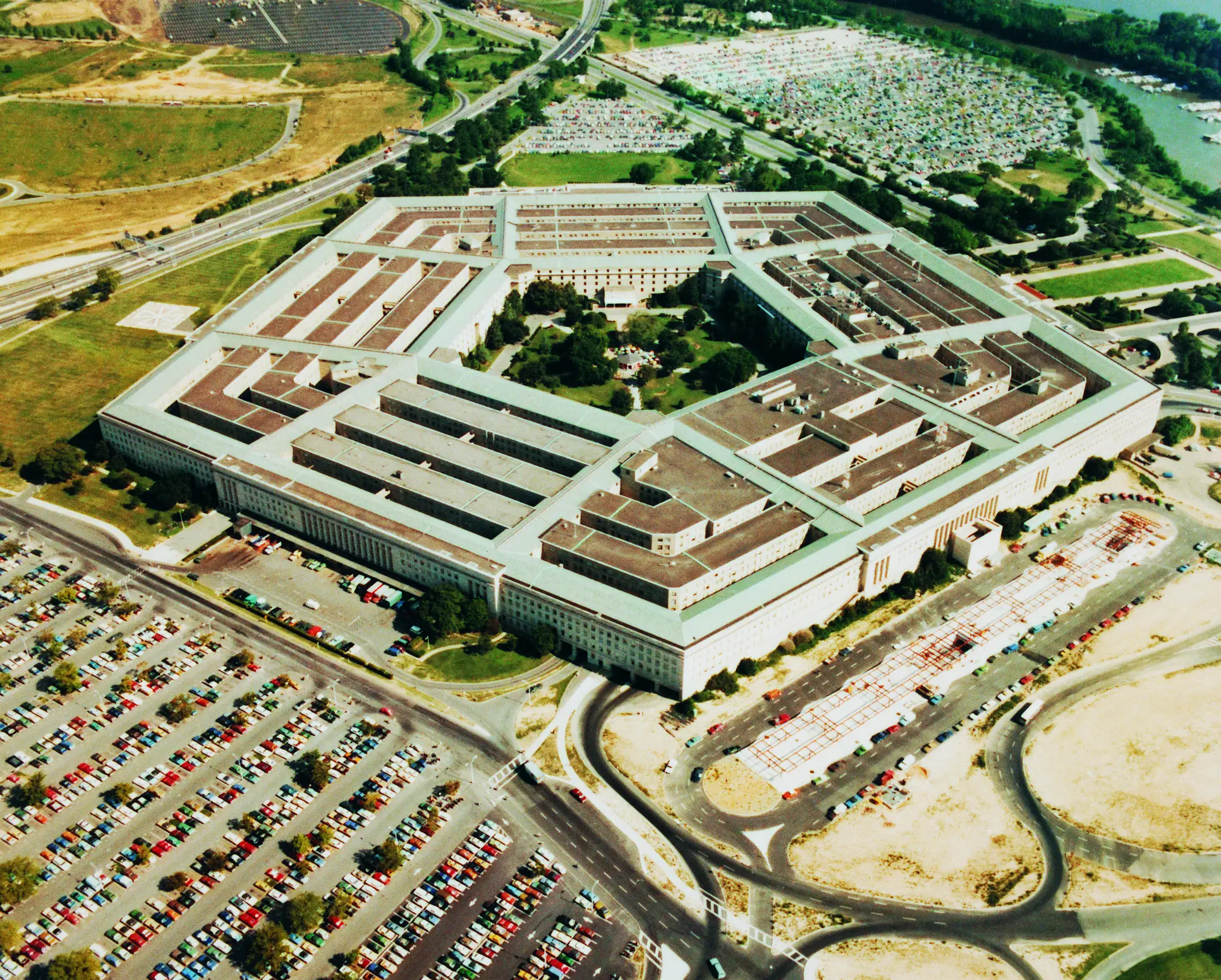 The Pentagon is one of the biggest office buildings in the world (Digital Vision / Getty)