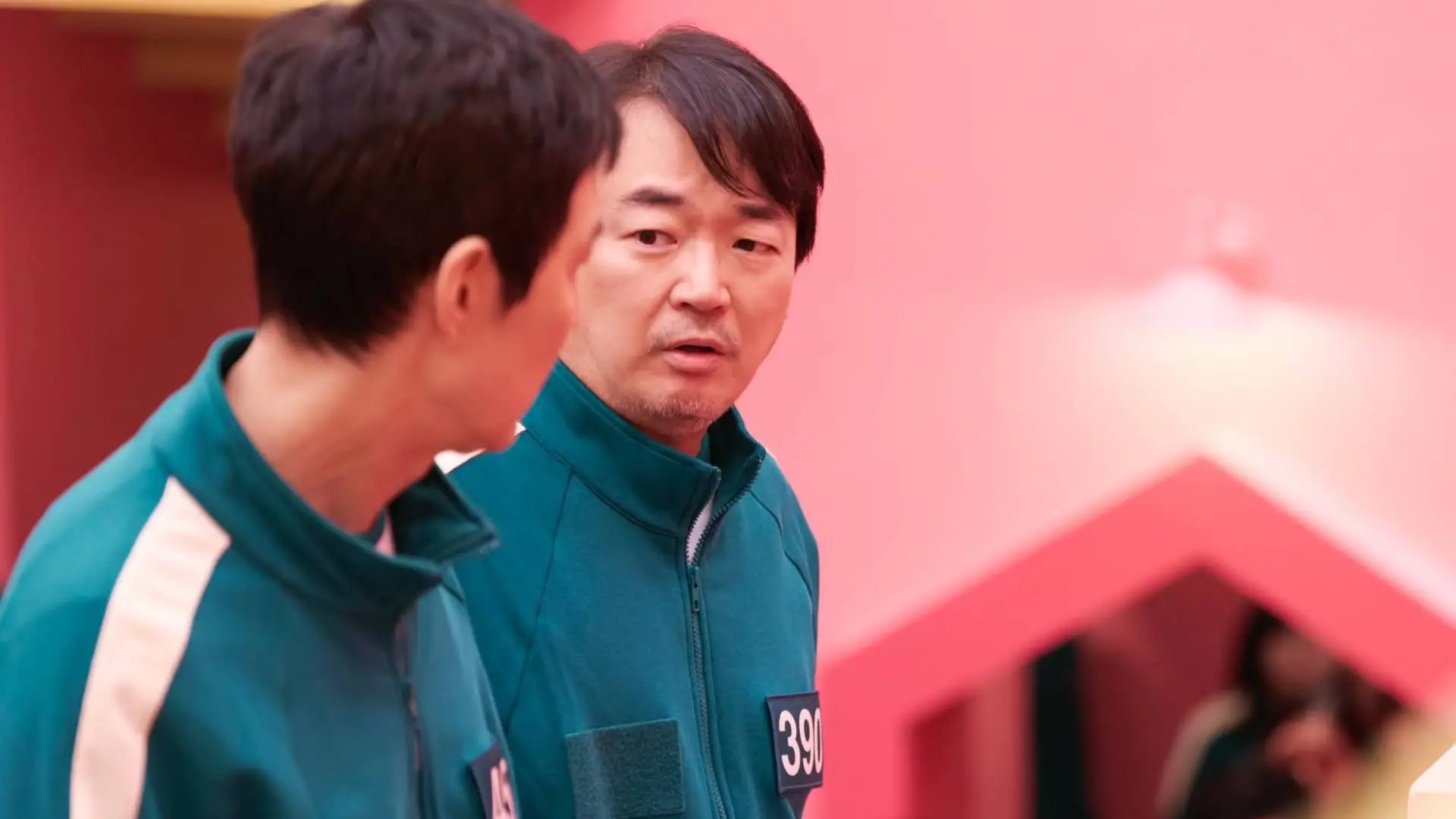 Jung-bae found himself dragged into the games in Squid Game season 2 (Netflix)