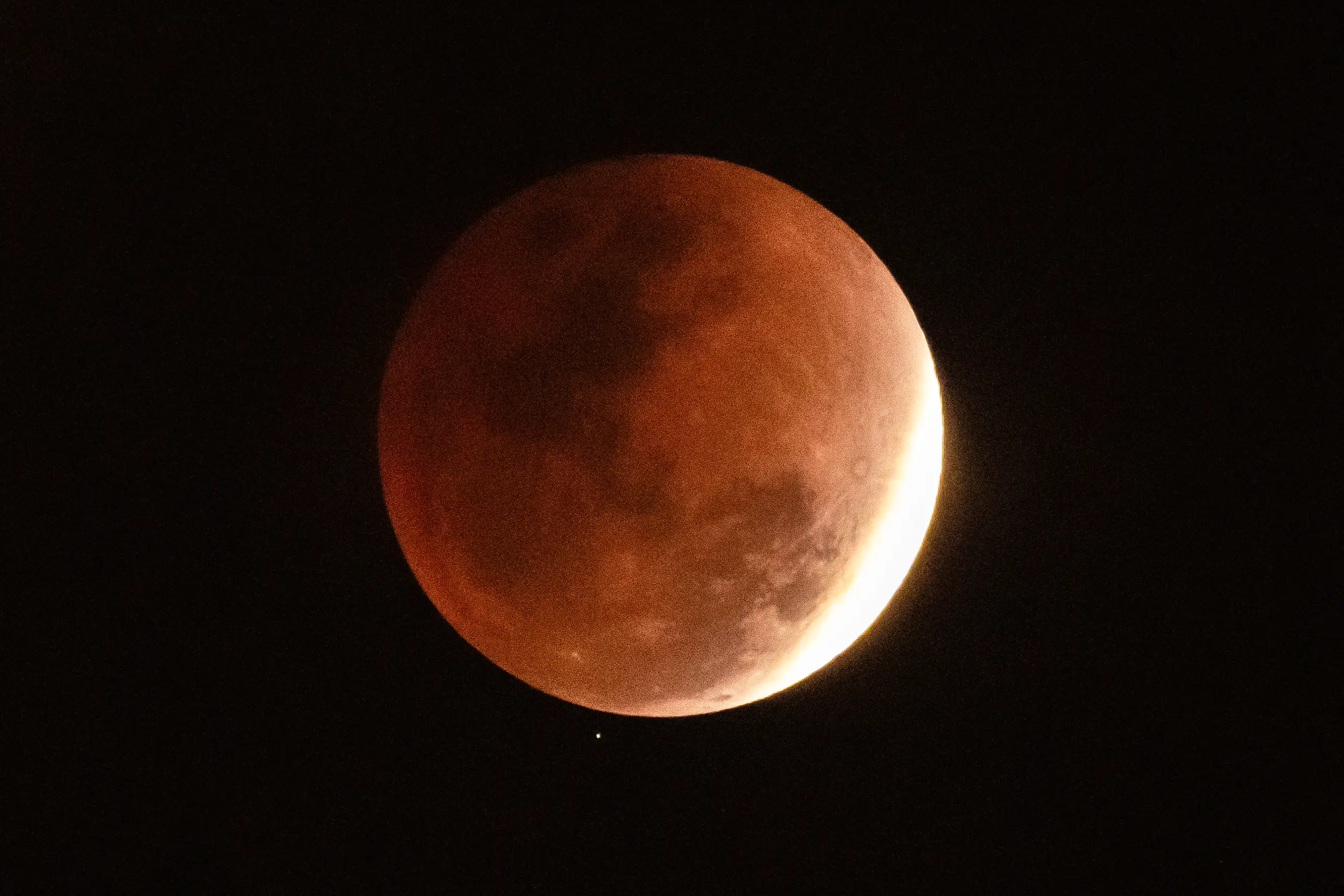 California will see a speculator show of a near total eclipse (Cheng Xin/Getty Images)